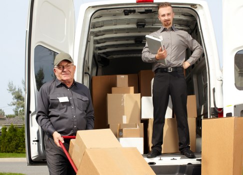 Local removals team planning access in Barking flat move